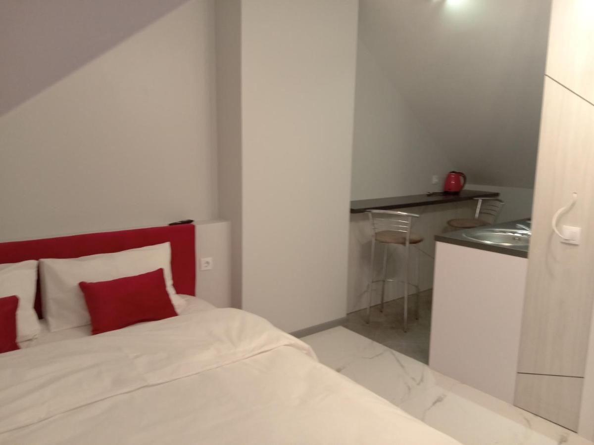 39 Apart Hotel Львов Экстерьер фото
